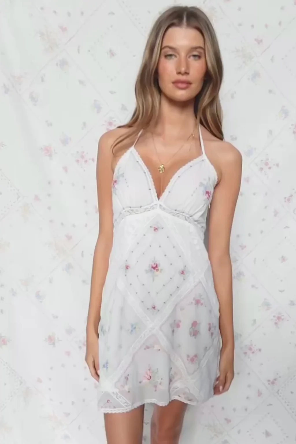 Vestido Mini Patchwork Bordado Elira