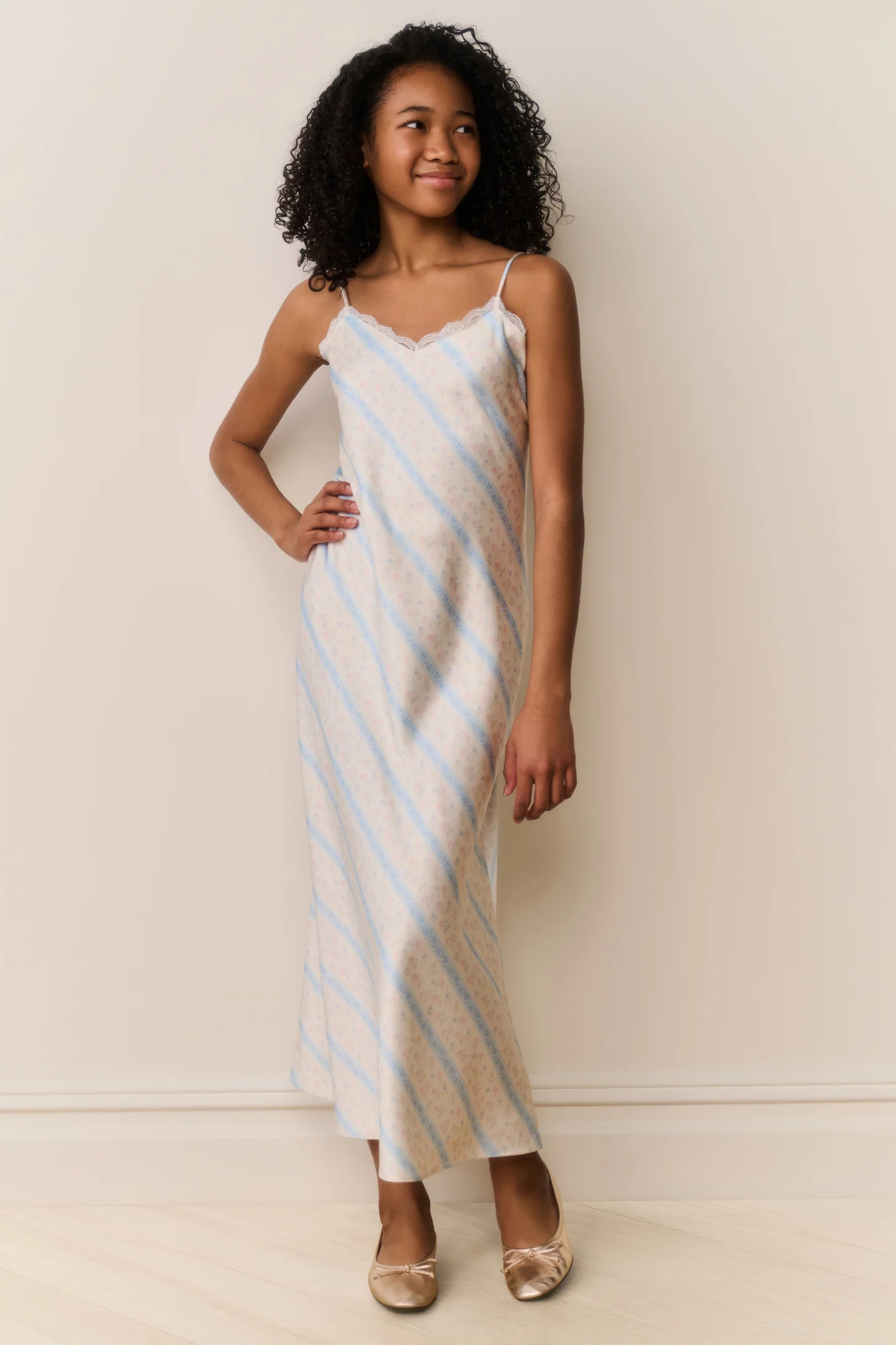 Vestido Longo Maxi Adelise com Estampa de Listras Florais