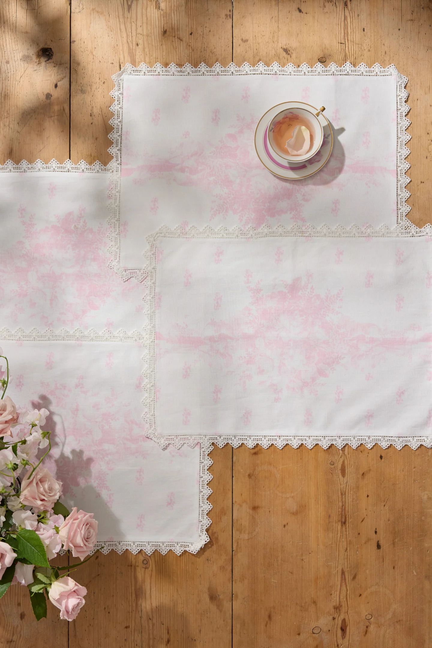 Jogo de Pratos de Mesa Estampado Rosa Victoriano - Conjunto de 4