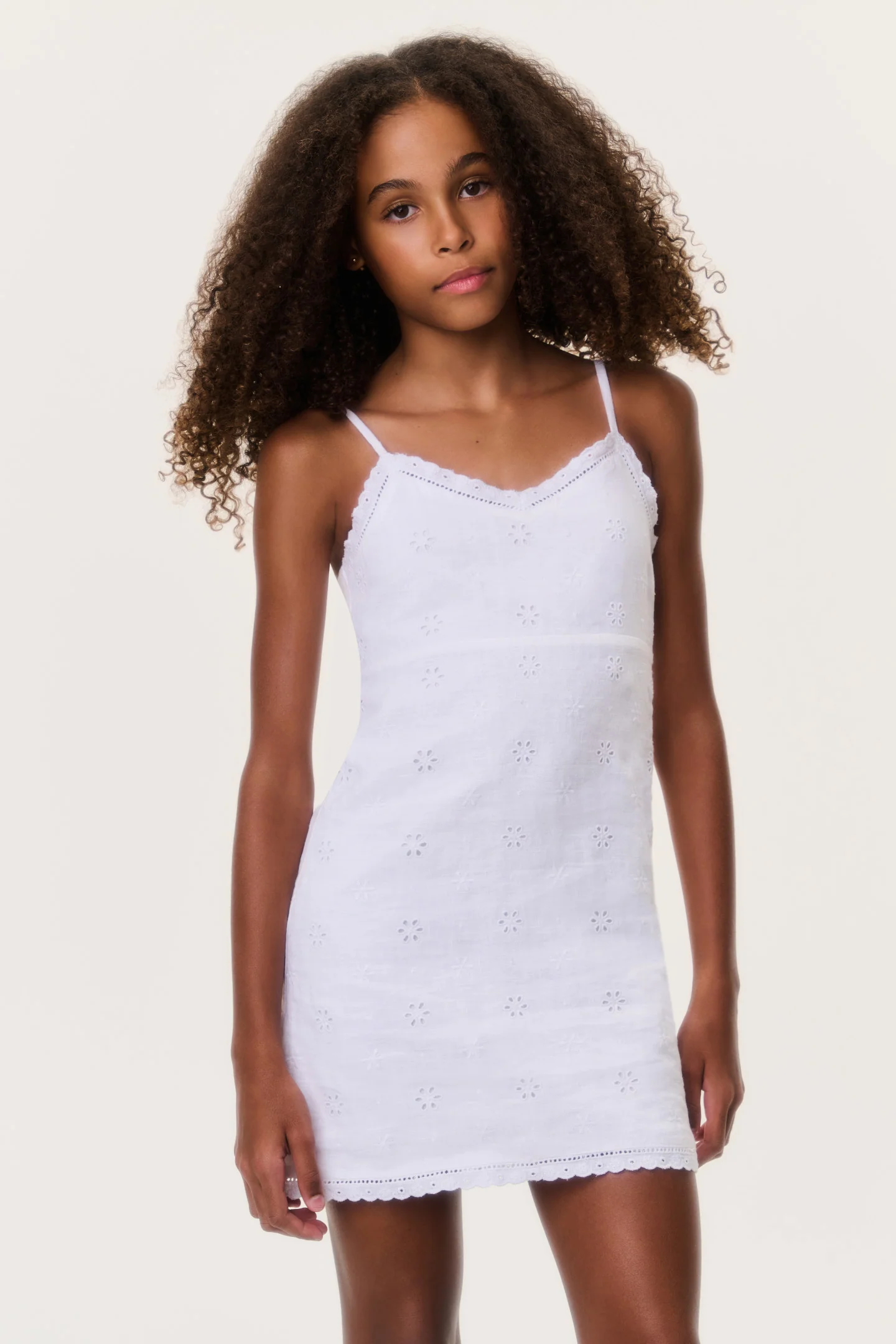 Vestido Tween Virelai de Linho com Olhal