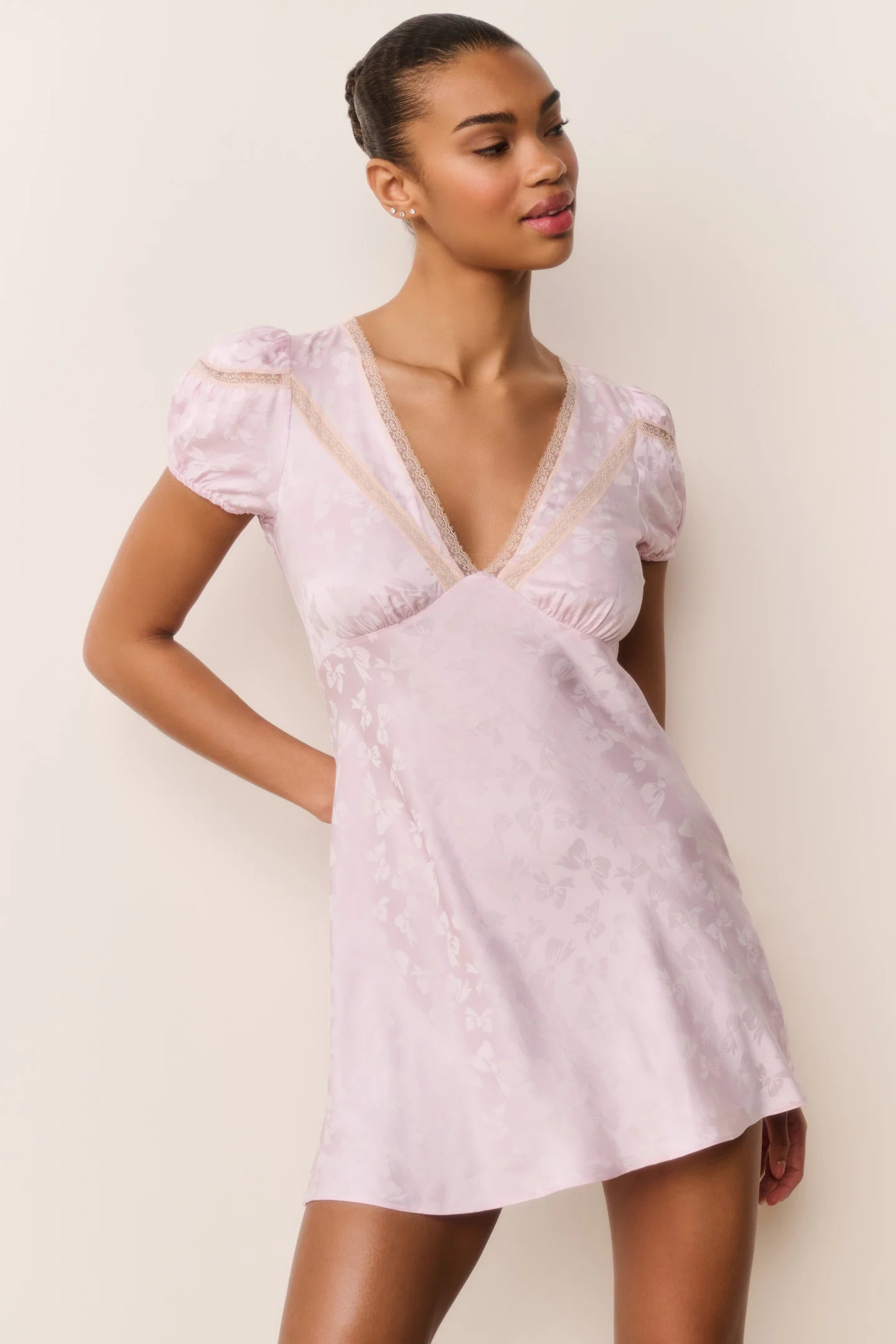 Vestido Mini Jacquard de Seda Sylara com Laço