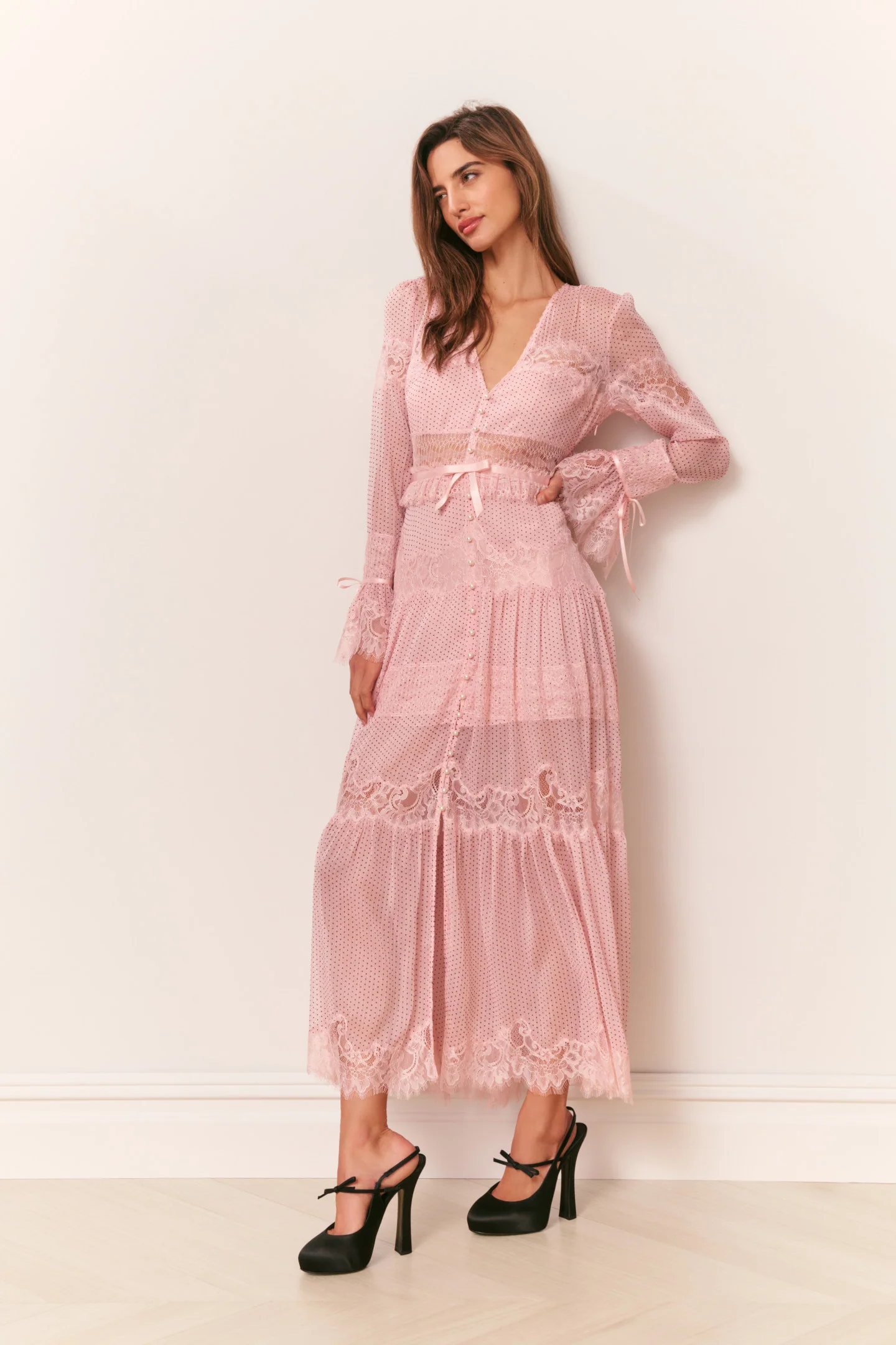 Vestido Maxi com Babados e Borda de Renda Marinetta