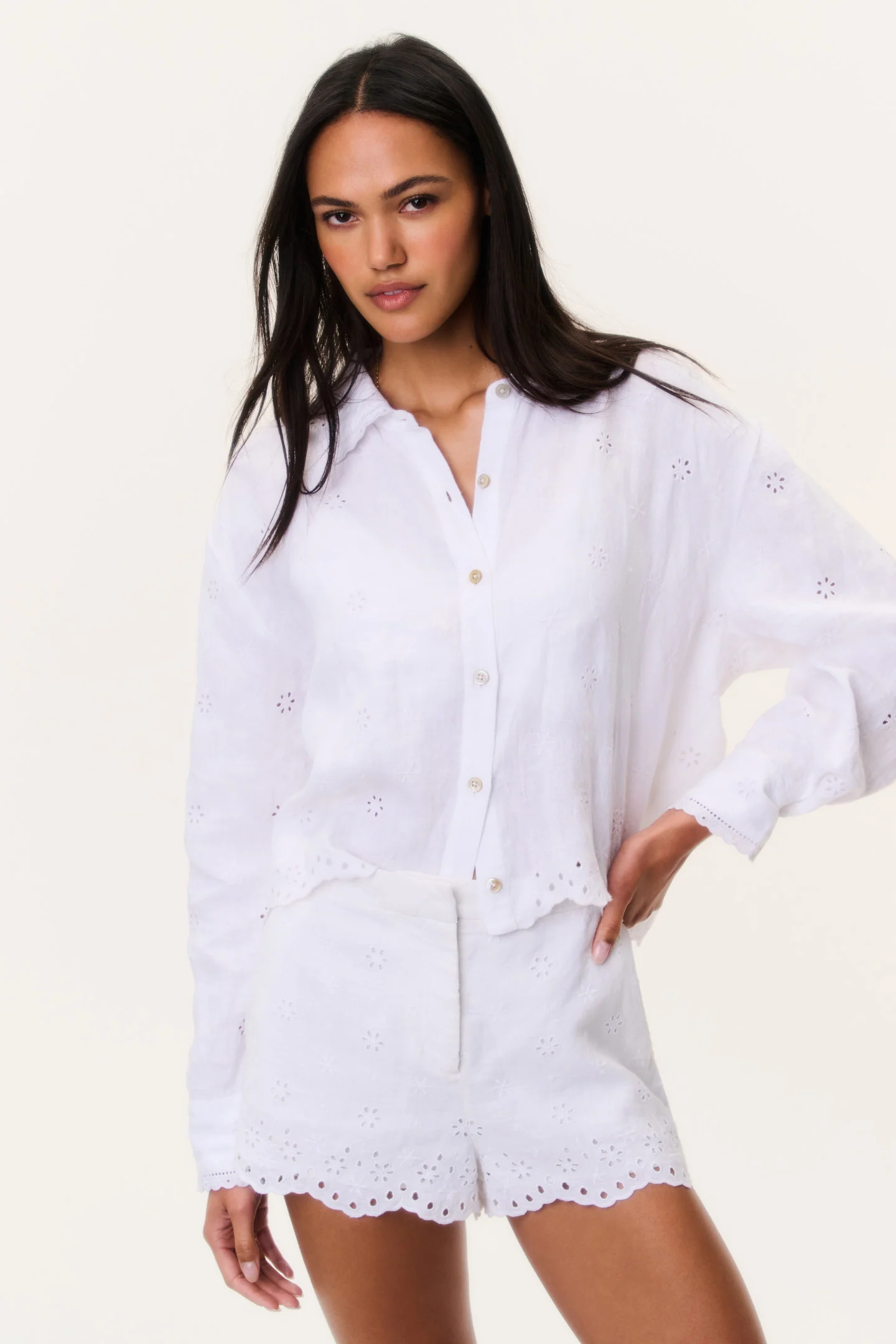 Blusa de Linho com Botões e Olhais Delano