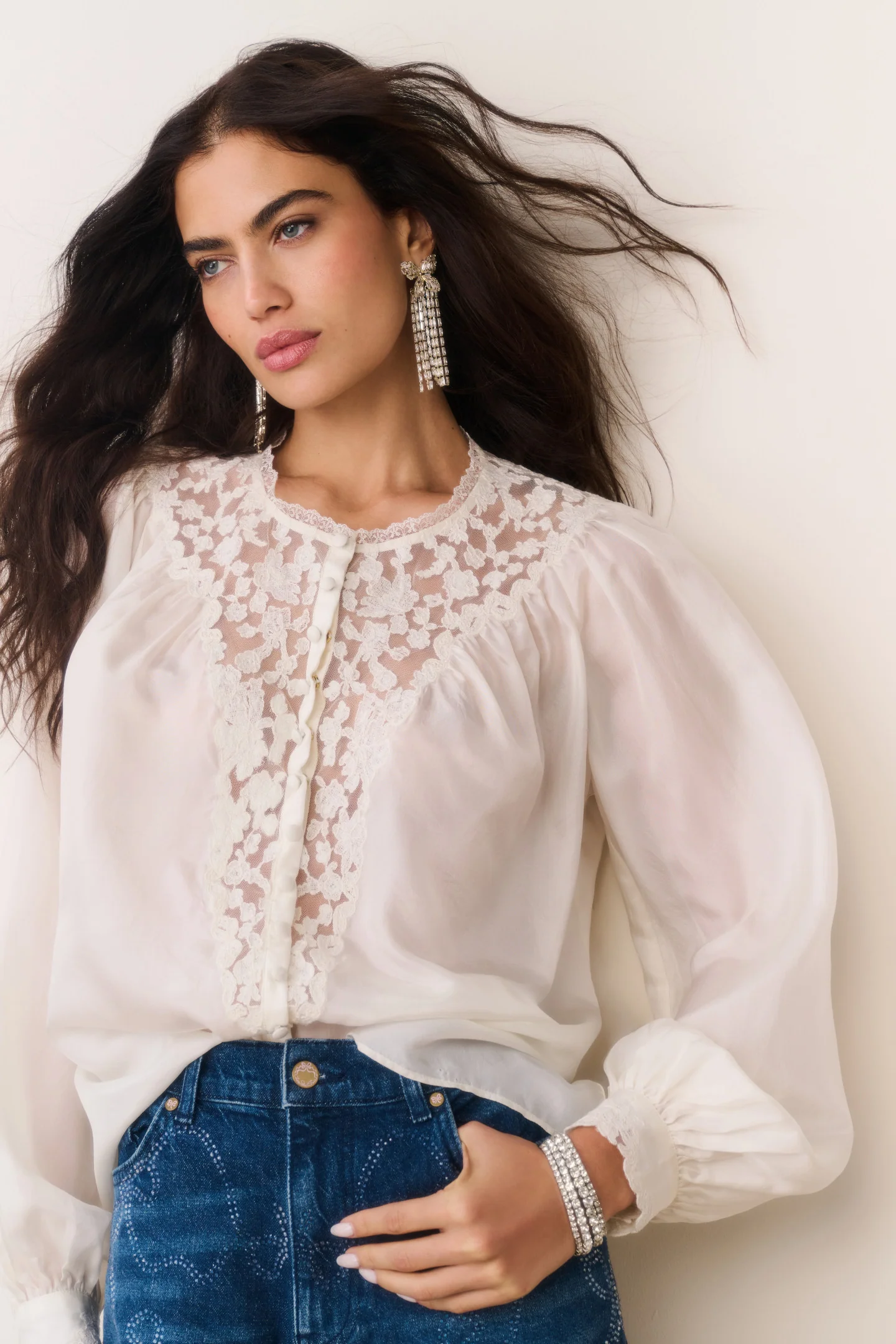 Blusa de Renda de Seda Carine