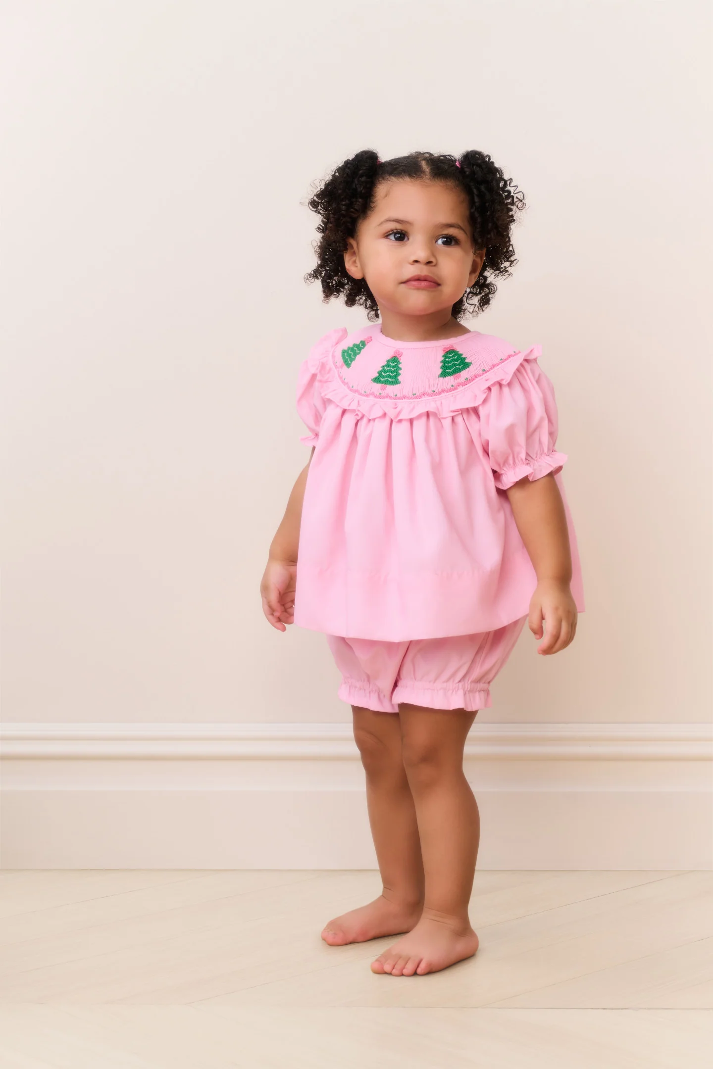 Conjunto de Bebê com Estampa de Árvore de Natal Smocked Cecil & Lou