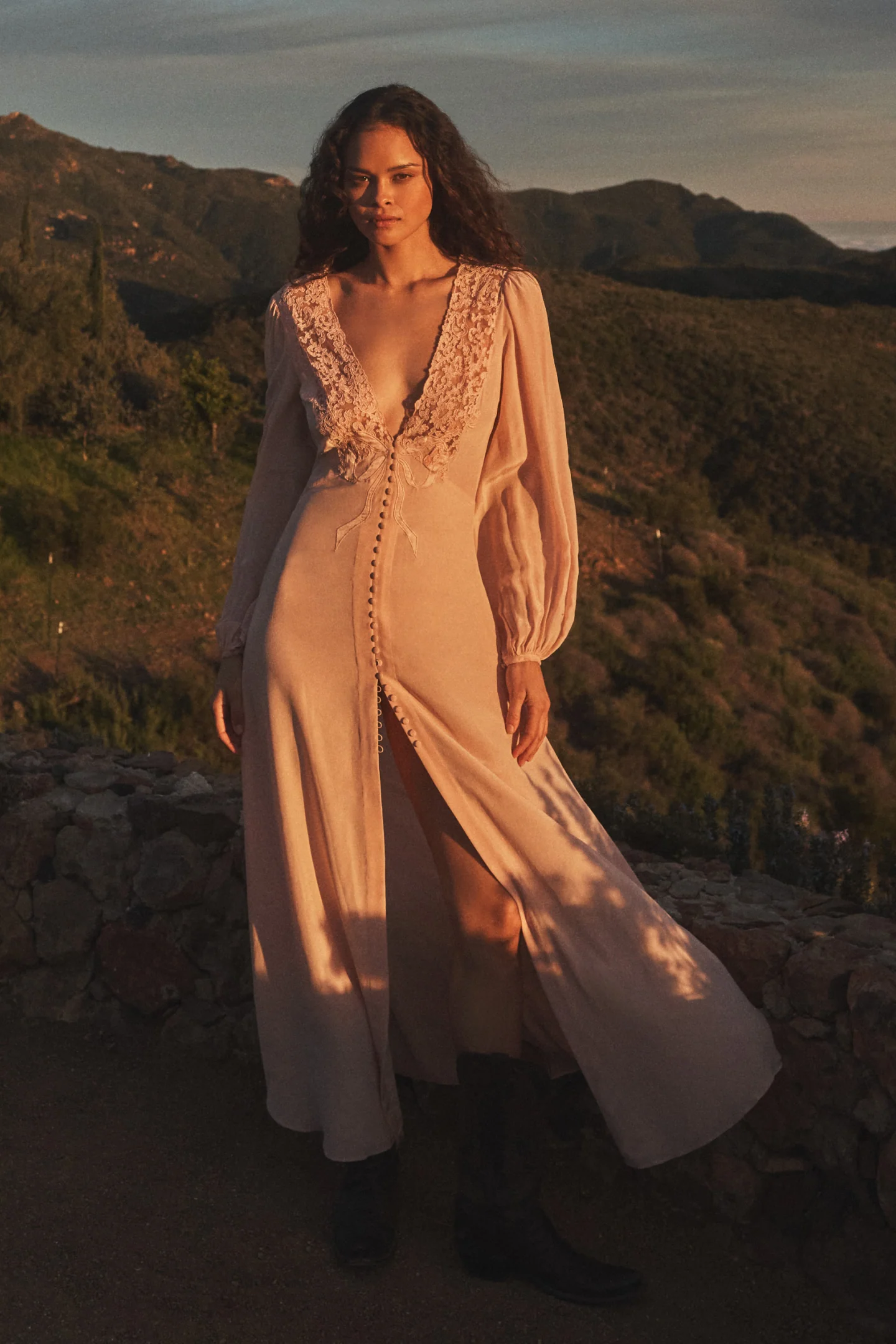 Vestido Longo de Renda de Seda Lina